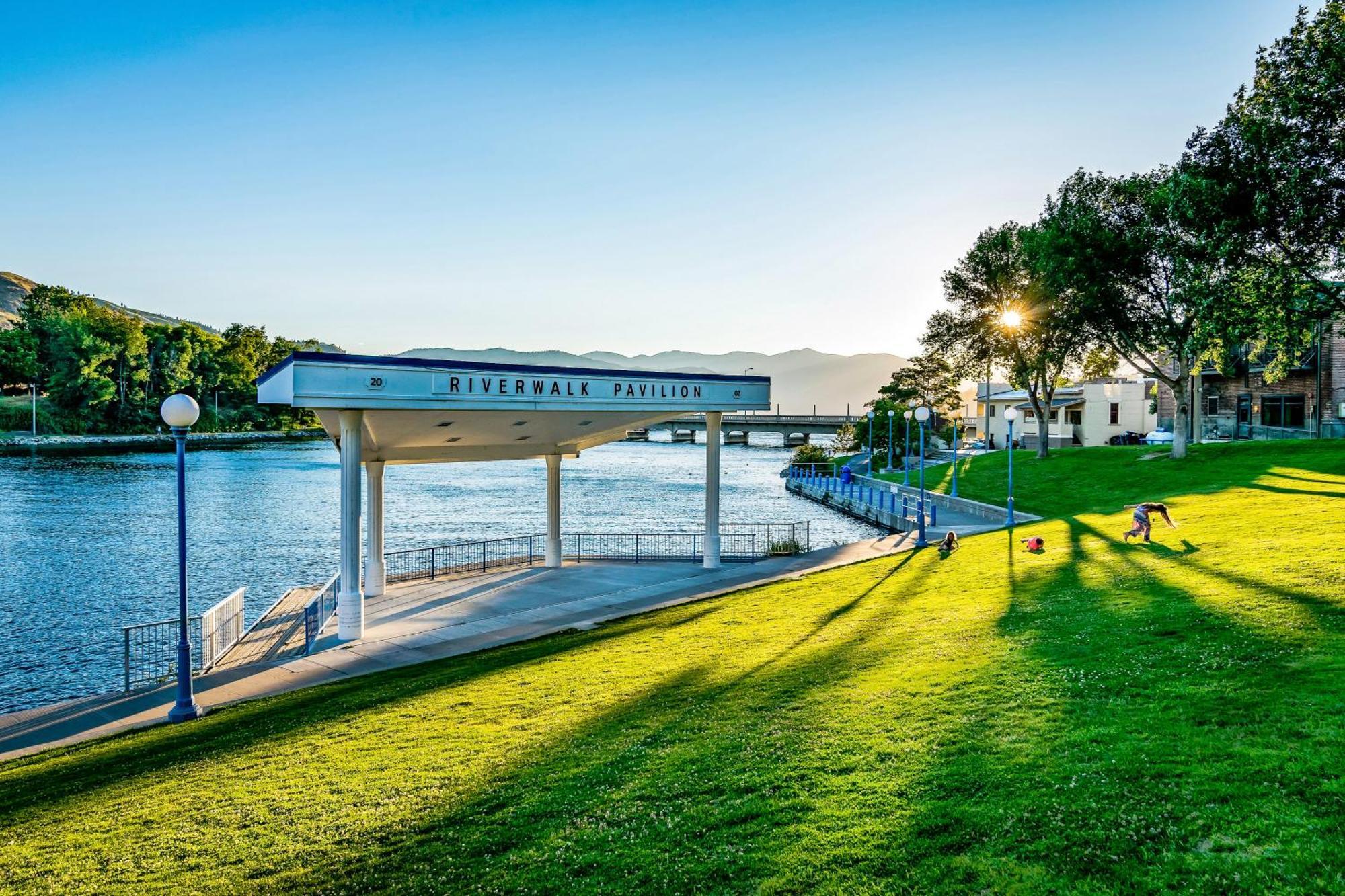 Chelan Resort Suites: Comfort By The Lake #201 Luaran gambar